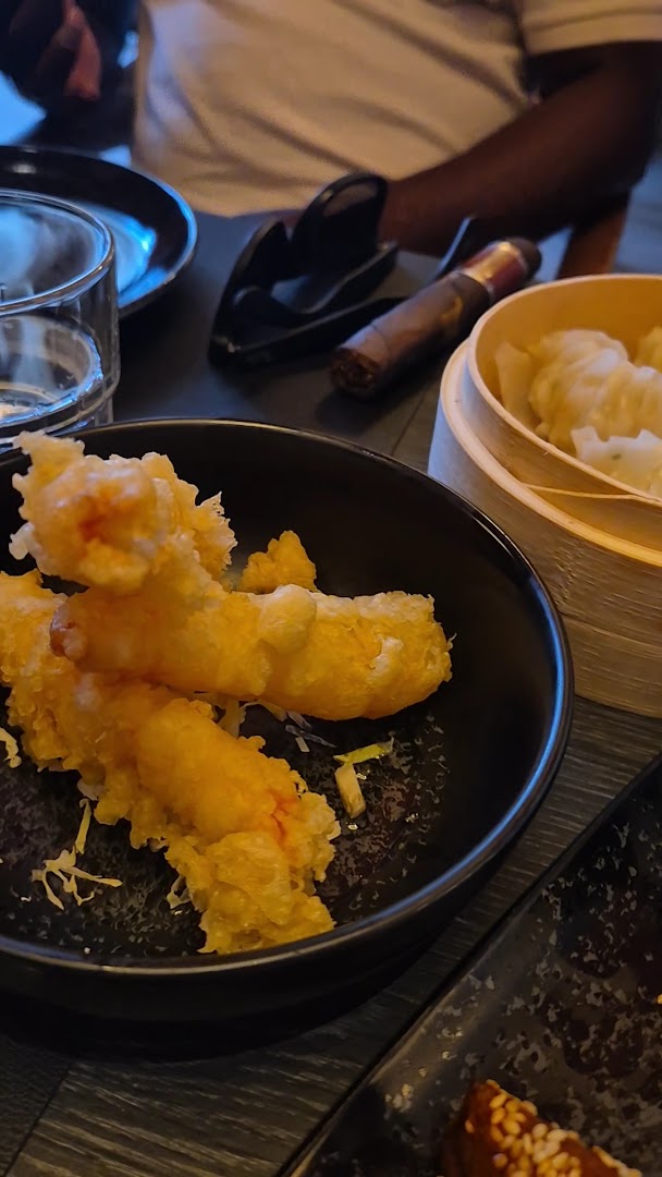 Dragon Room: appetizing food photography