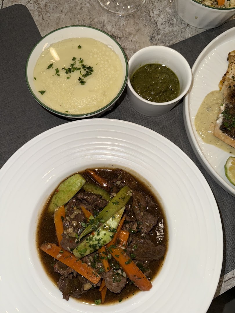 Lamu Restaurant: appetizing, clear food photography