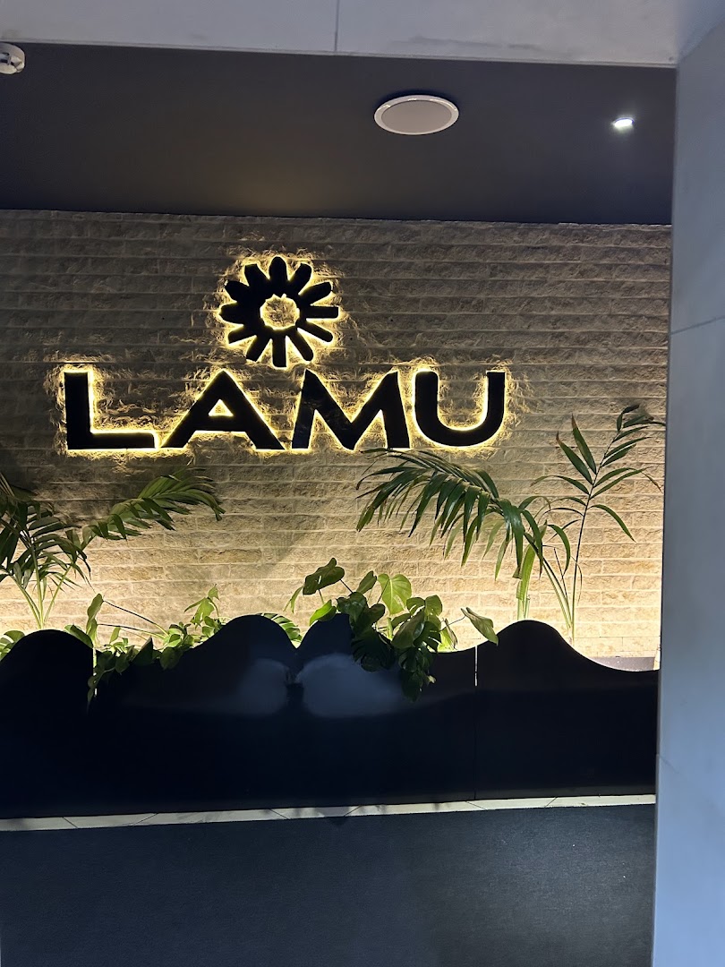 Lamu Restaurant: professional and attractive venue signage