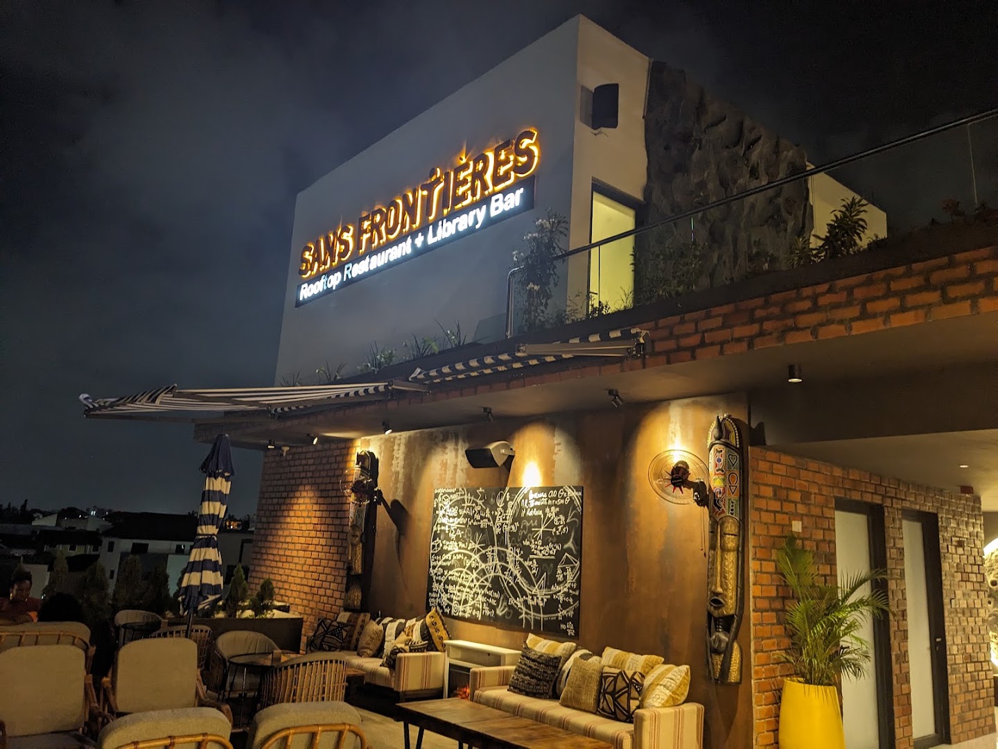Sans Frontières: attractive night shot of venue