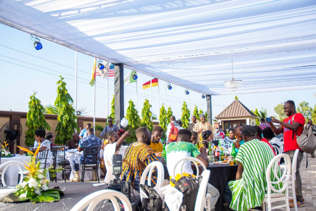 Ganass Hotel: lively atmosphere and guests