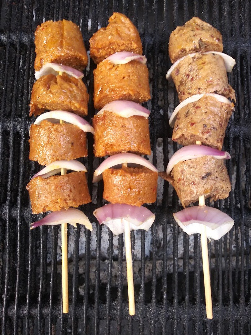 Emperor Ital Joint: appetizing photo of grilled food