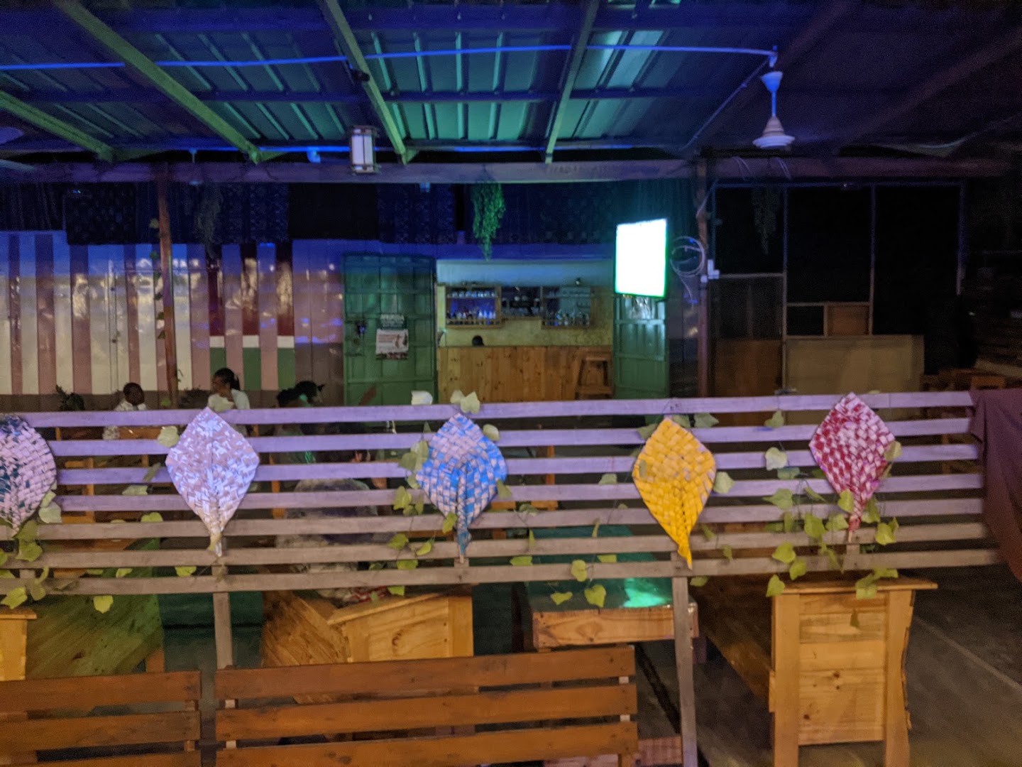 Monte Karlo Bar and Restaurant: clear view of venue atmosphere