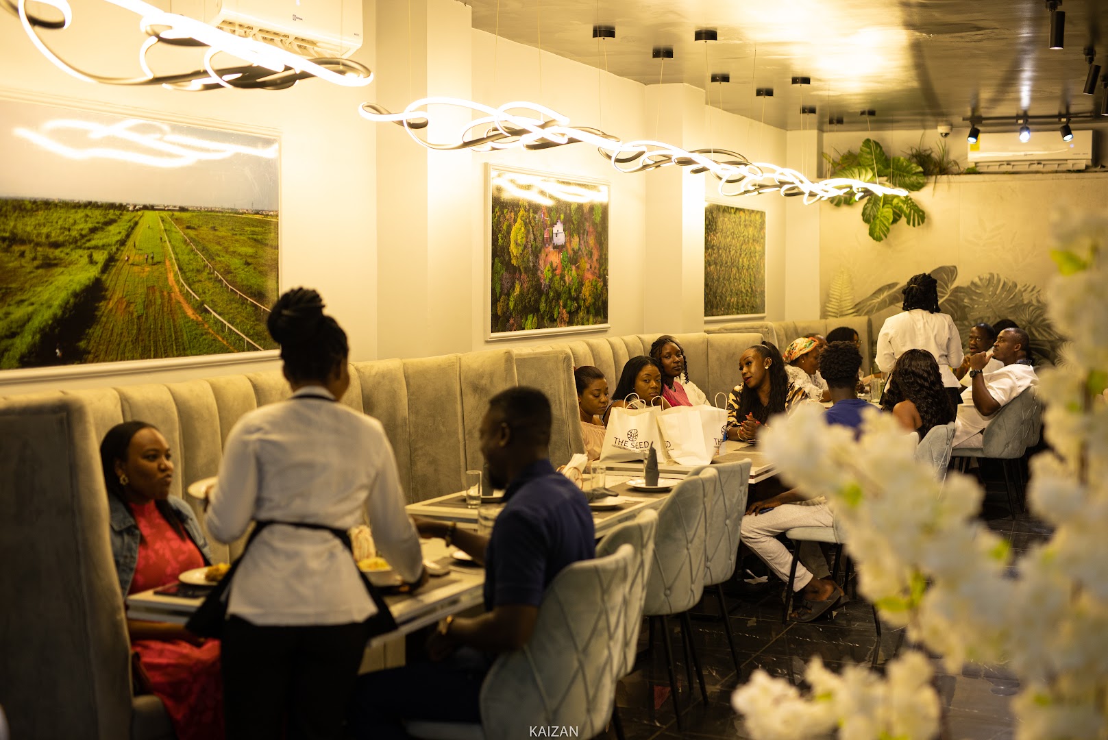 Kaizen Restaurant: inviting atmosphere with happy guests