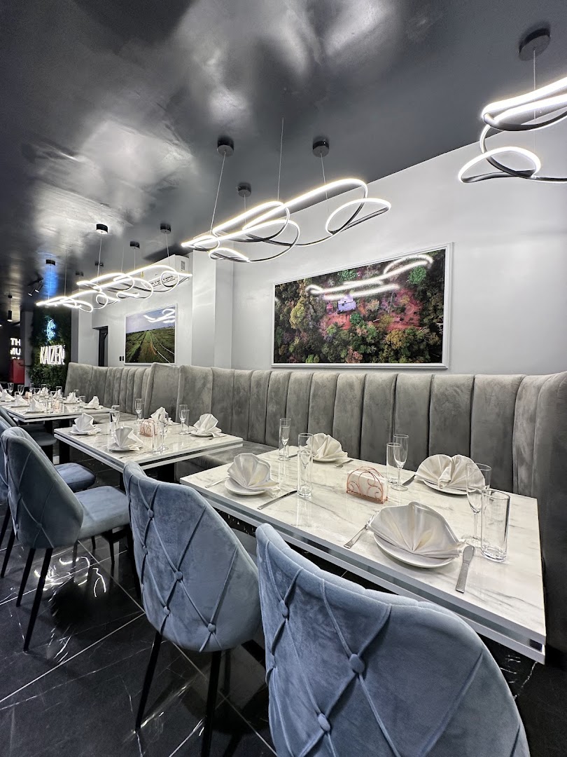 Kaizen Restaurant: high quality interior dining shot