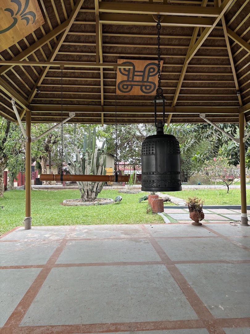 Manhyia Palace Museum: clear view of museum grounds