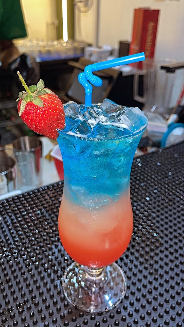 Renzo Restaurant: appealing, high-quality cocktail photo