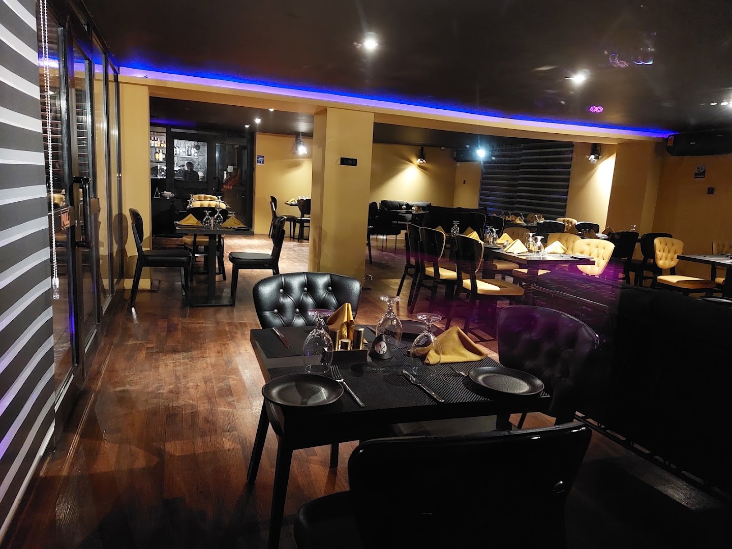 Blackbox Restaurant: clear interior restaurant atmosphere shot