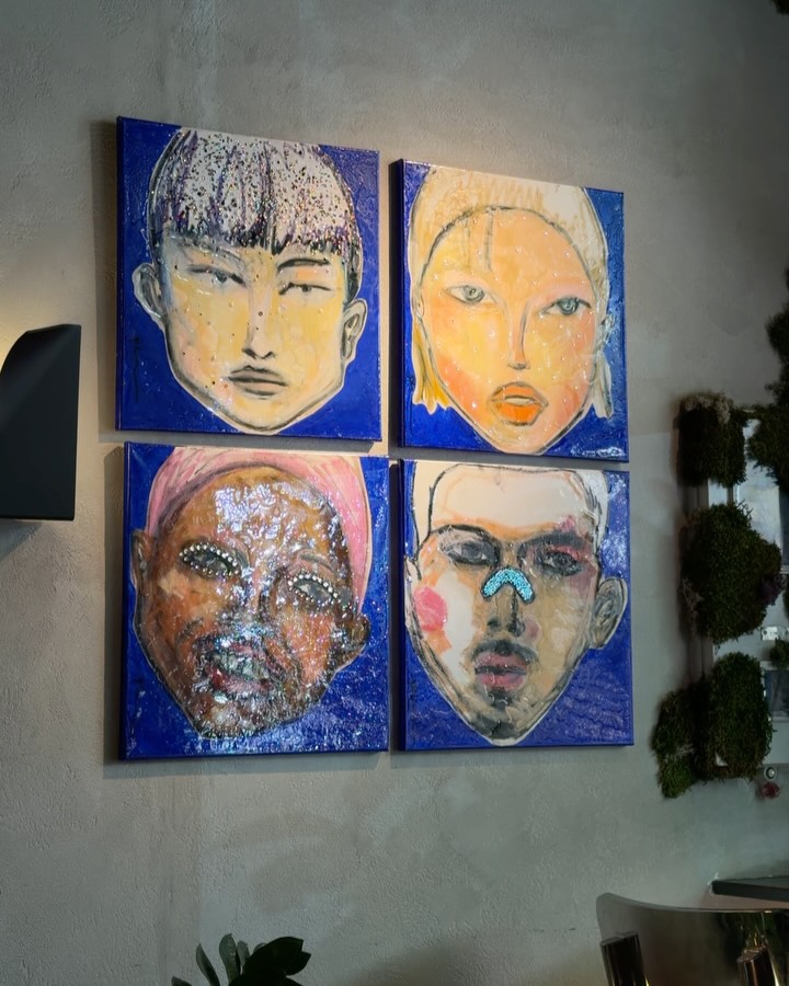 Deka: artistic decor enhances venue atmosphere