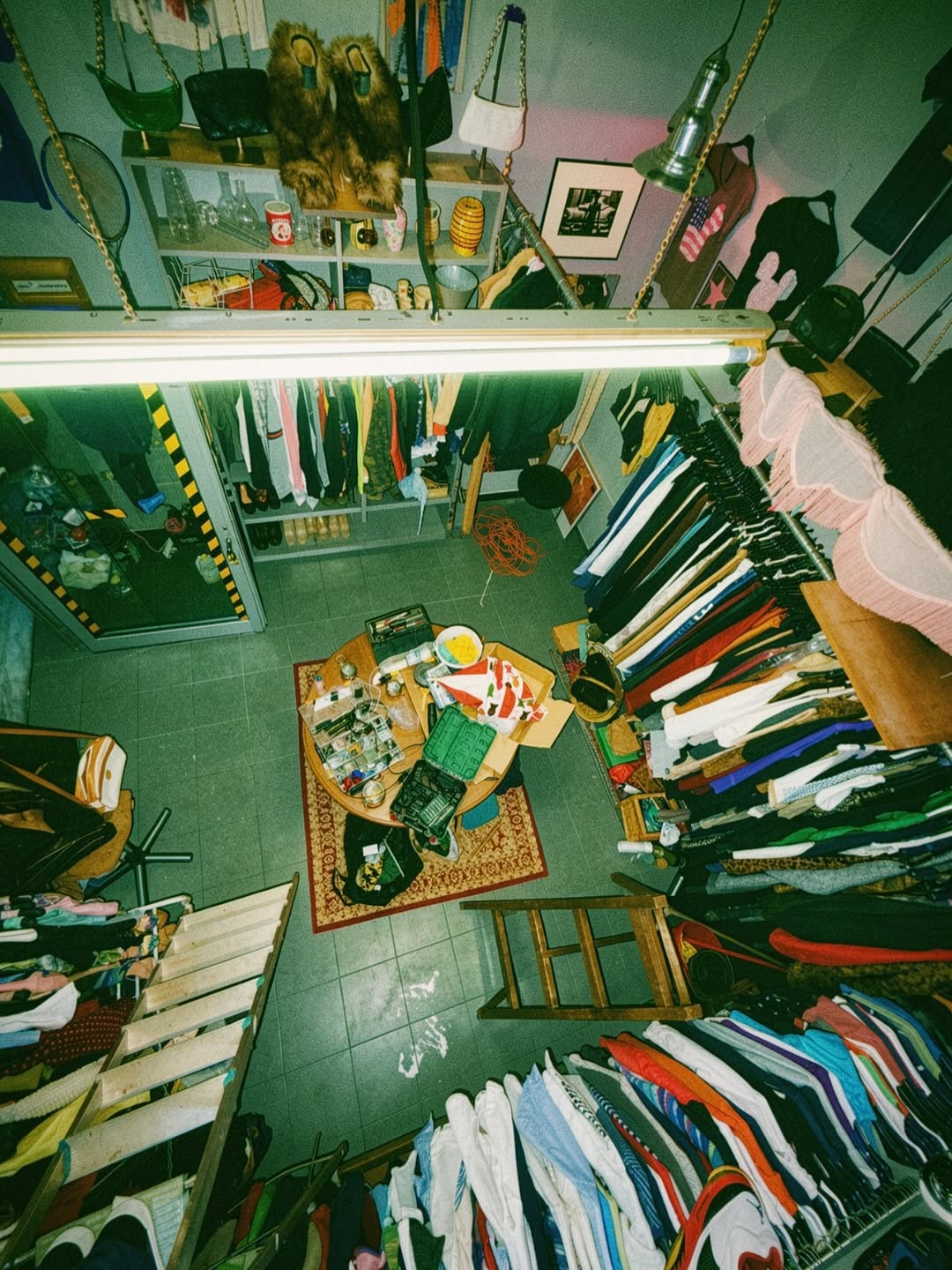 ThriftHub Athens: clear view of shop interior