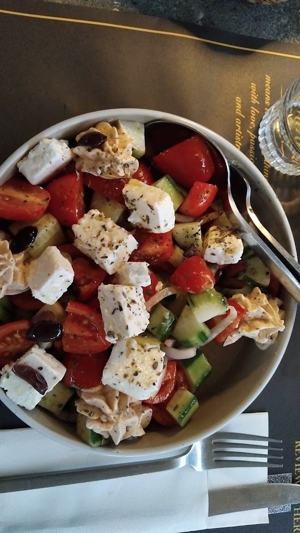 Meraki Kitchen Bar: appetizing photo of served food