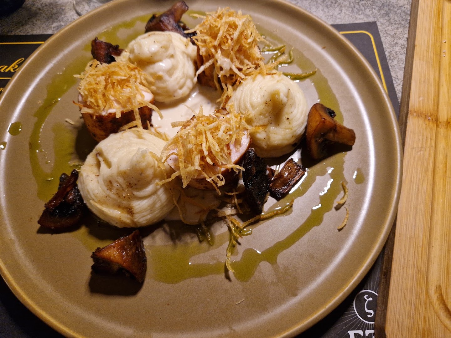 Meraki Kitchen Bar: appetizing, high-quality food photography