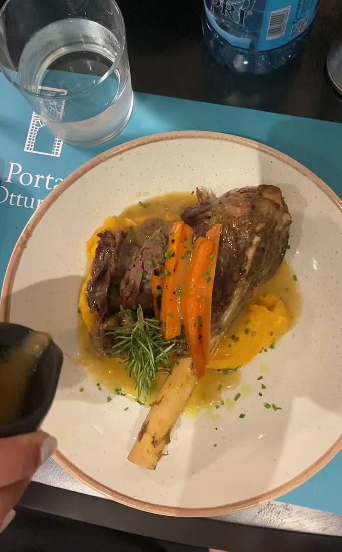 Porta Otturata: appetizing food presentation