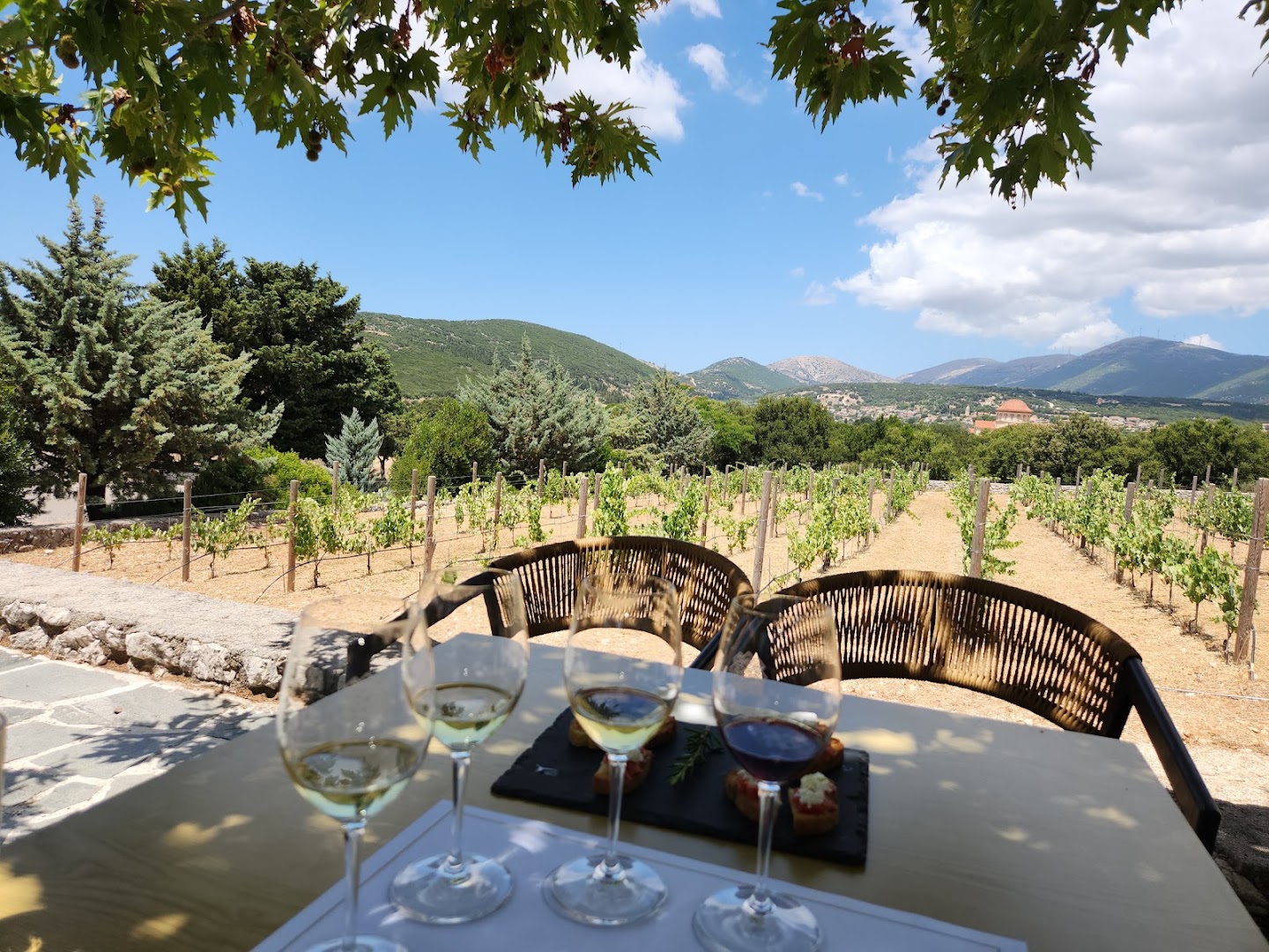 Oreálios Gaea: beautiful atmosphere and scenic view