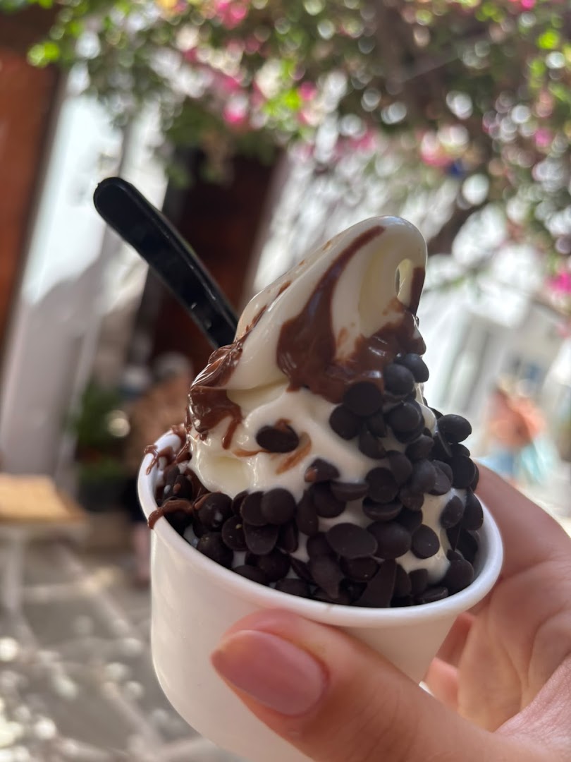 Kryo: appetizing product photo of ice-cream
