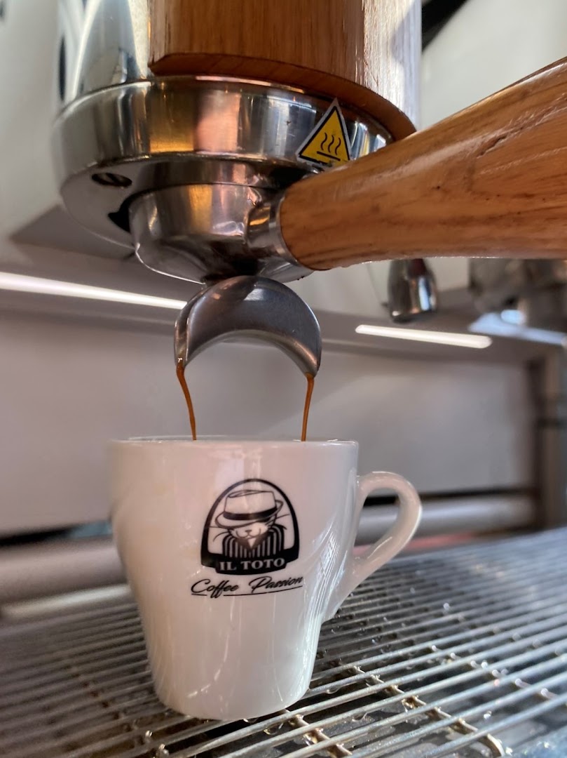 Il Toto: high quality espresso extraction shot