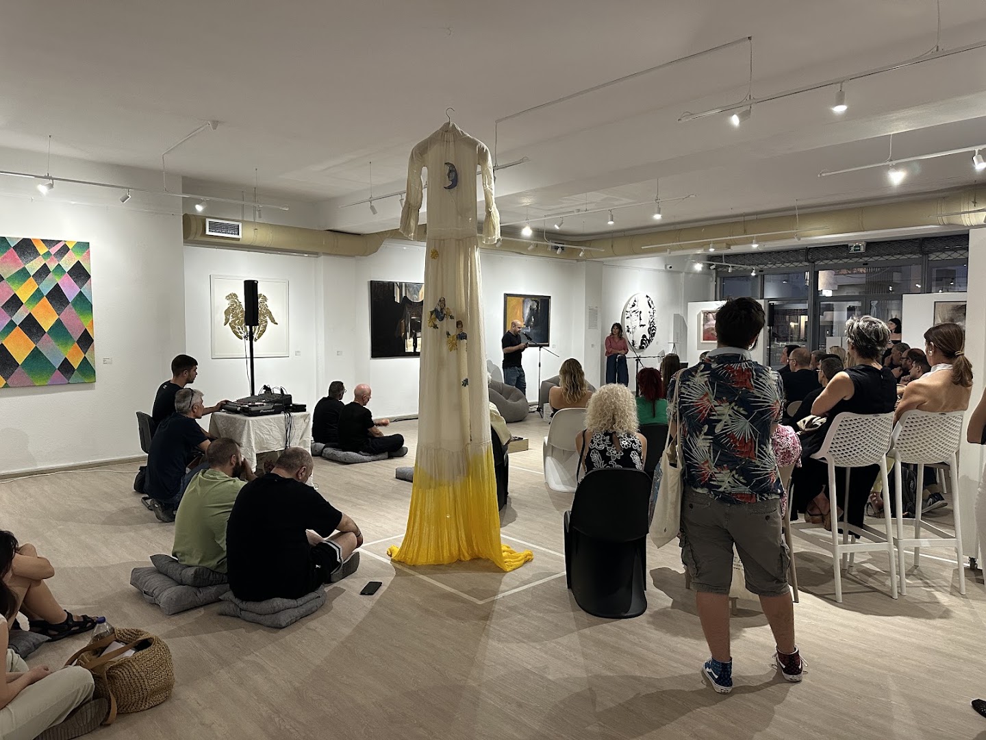 PArCo - By the River: gallery exhibition and atmosphere