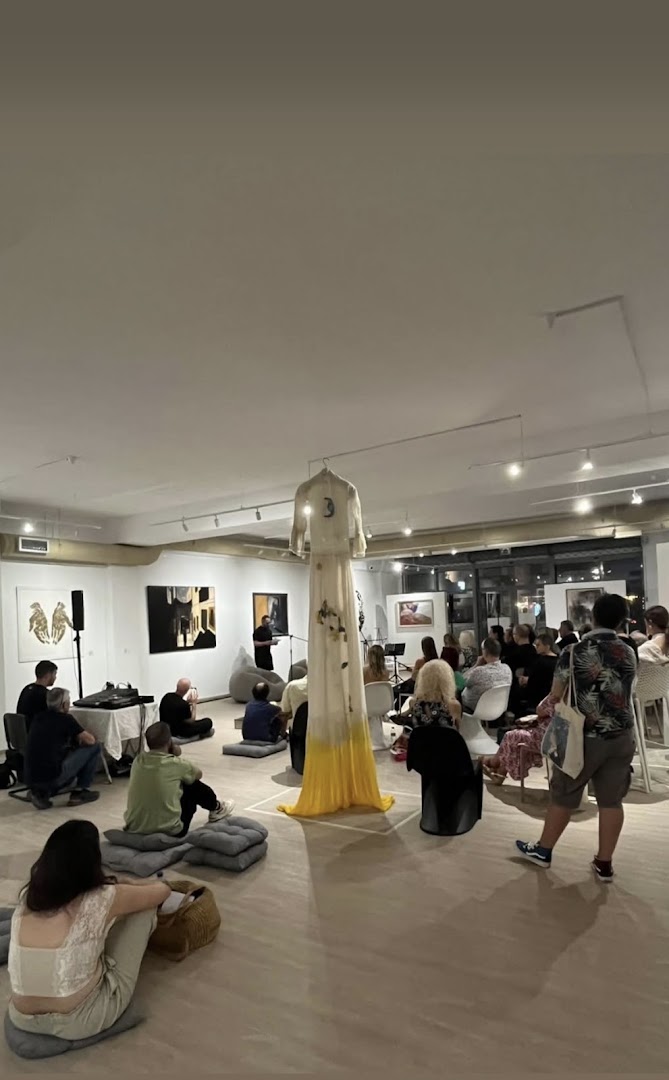 PArCo - By the River: gallery event and atmosphere