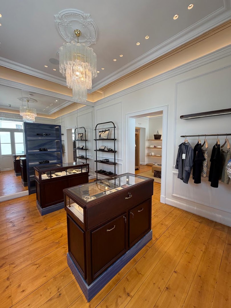 KALOGIROU Mykonos: professional interior shop display photo