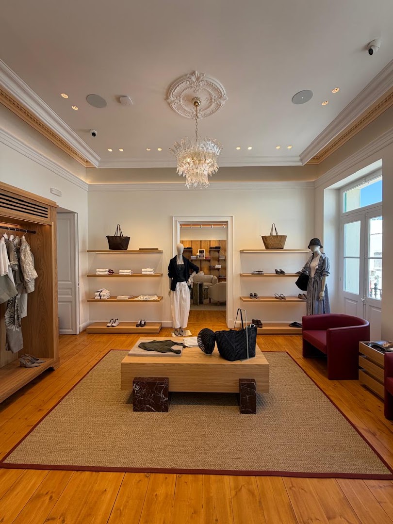 KALOGIROU Mykonos: professional interior shop display photo