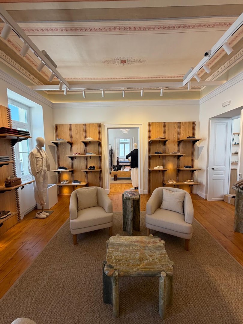 KALOGIROU Mykonos: professional interior shop display photo