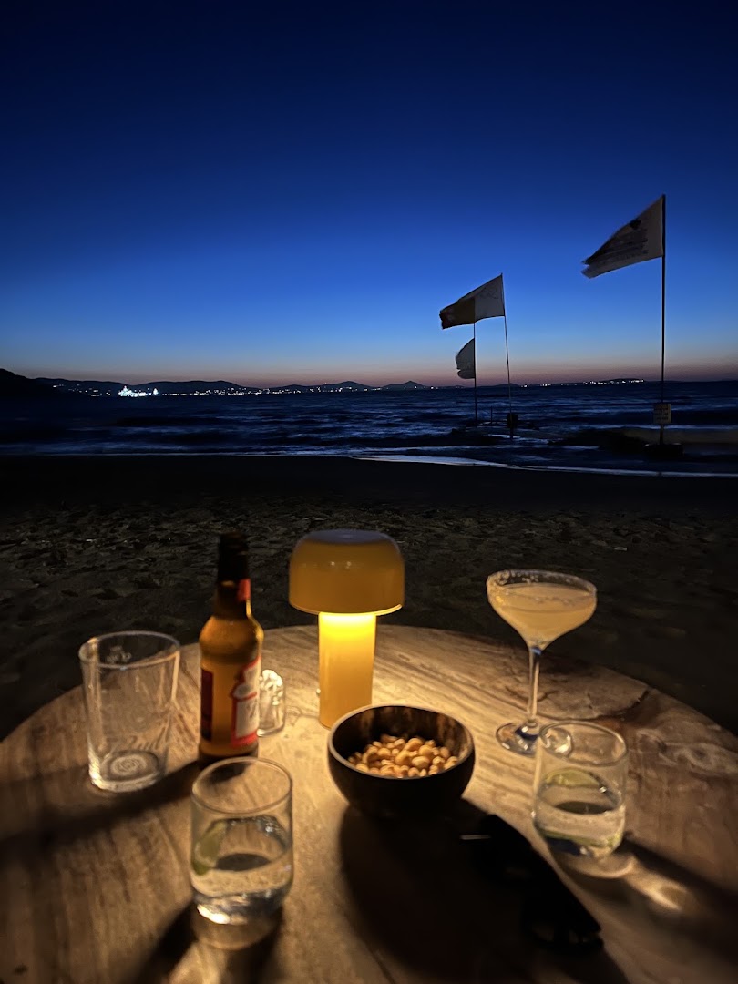 Sun Kyma: beautiful atmospheric beachside dining shot