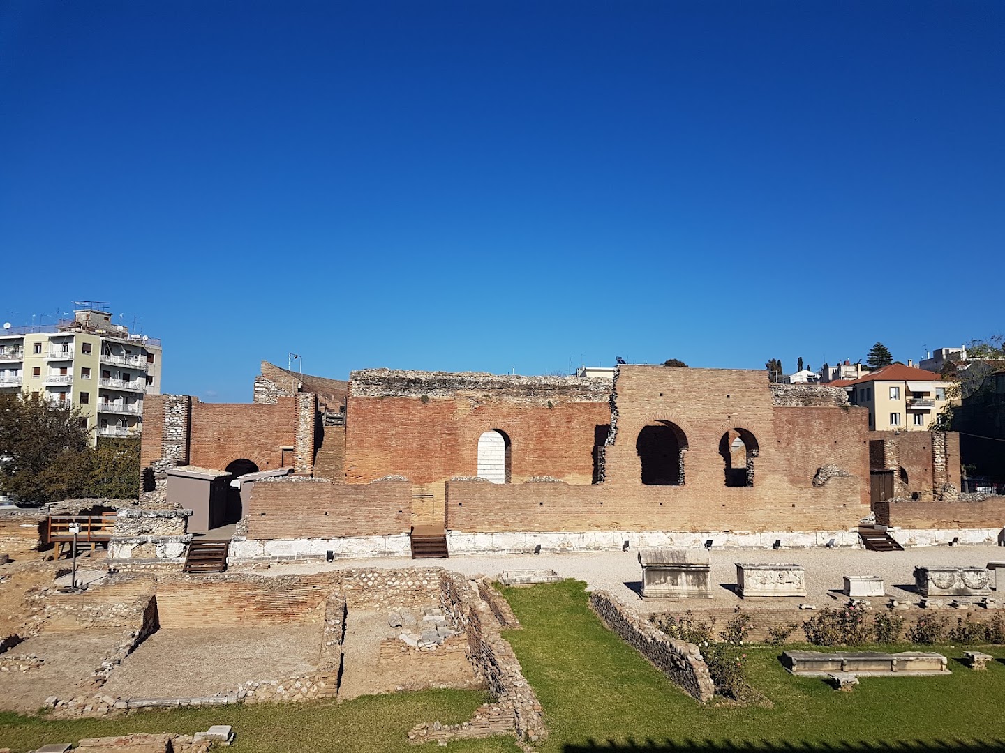 Roman Odeon of Patras: clear view of the venue