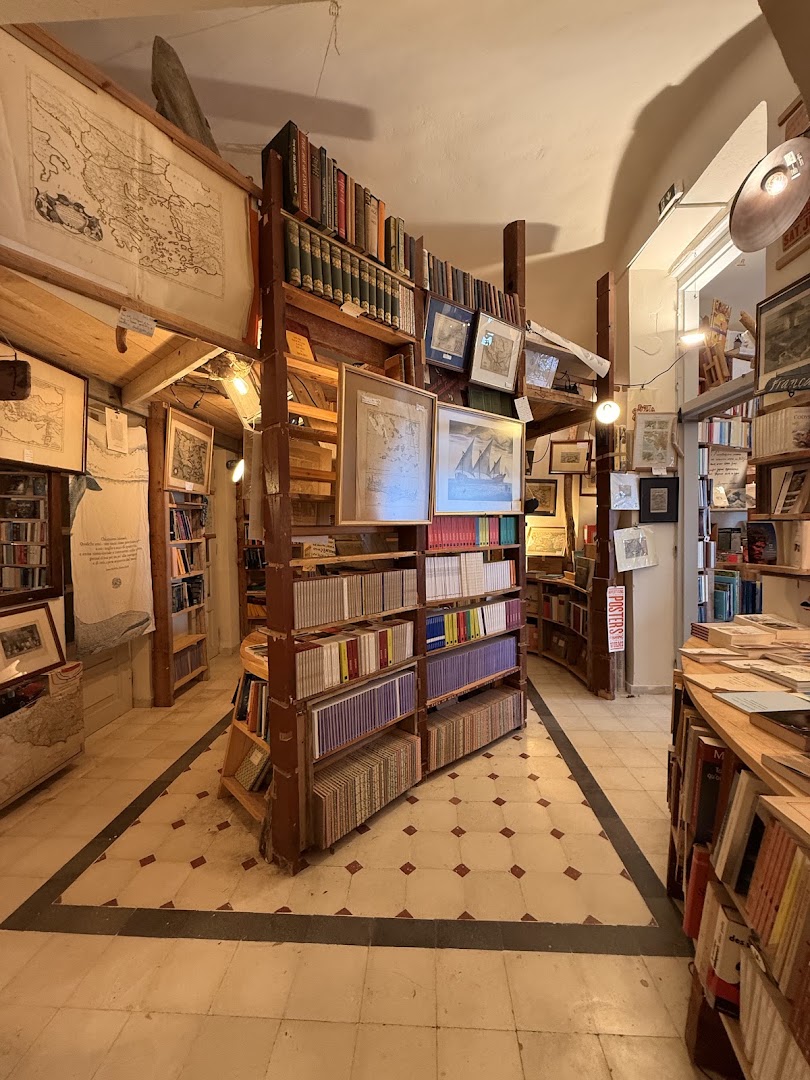 Atlantis Books: shop's unique atmosphere