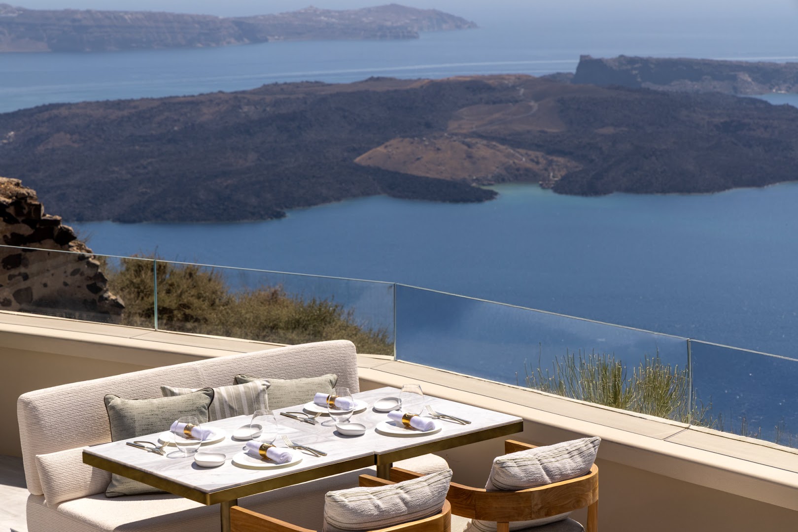 Blu: beautiful restaurant terrace with view