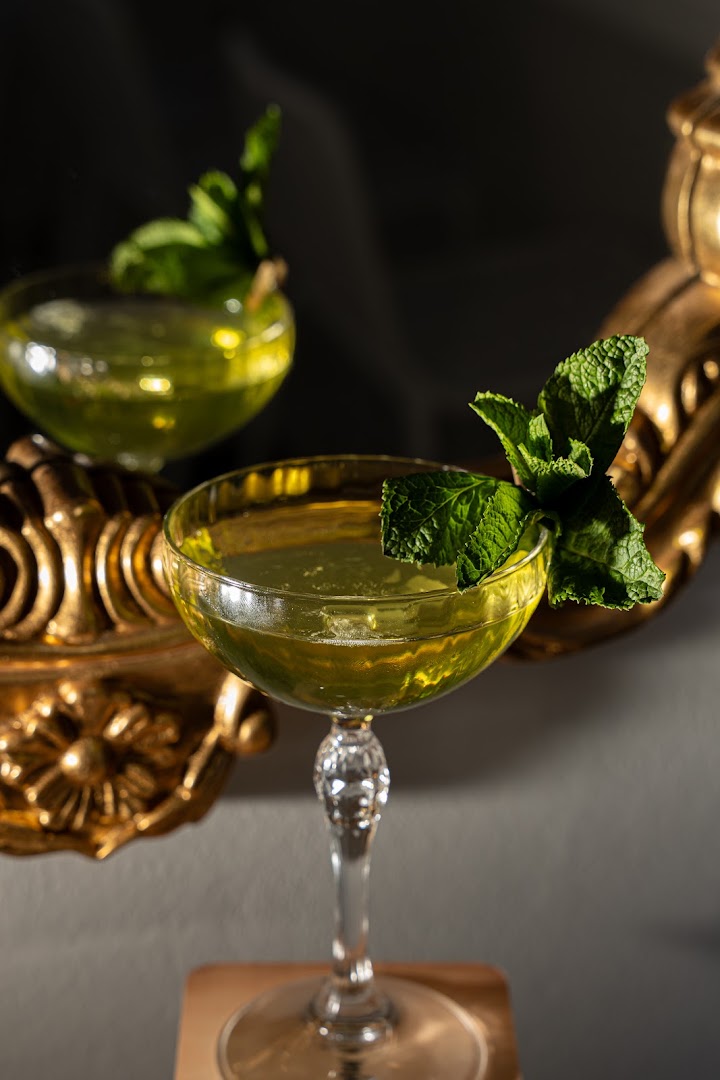 Marilyn Bar Santorini: professional and appealing cocktail photography