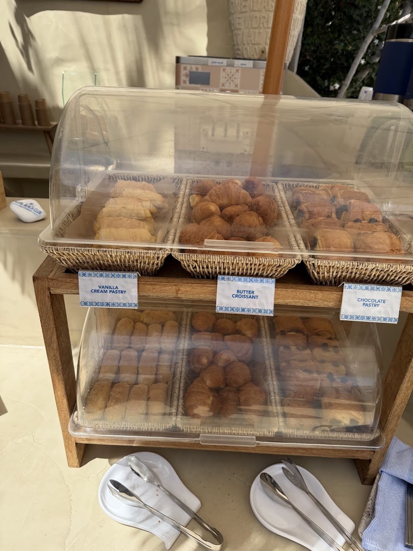 Royal Beach Club Santorini: clear display of food items