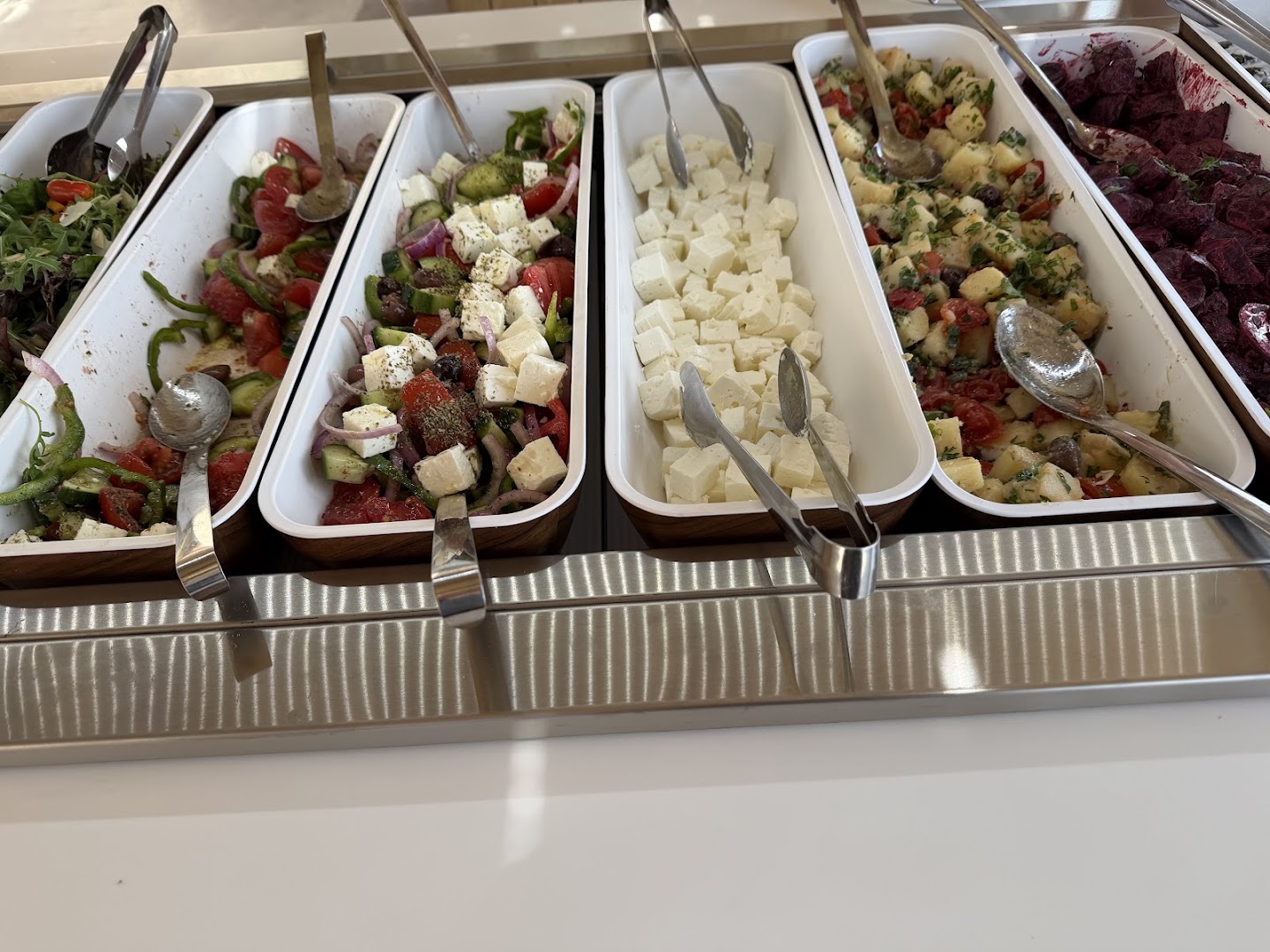 Royal Beach Club Santorini: appetizing display of fresh food