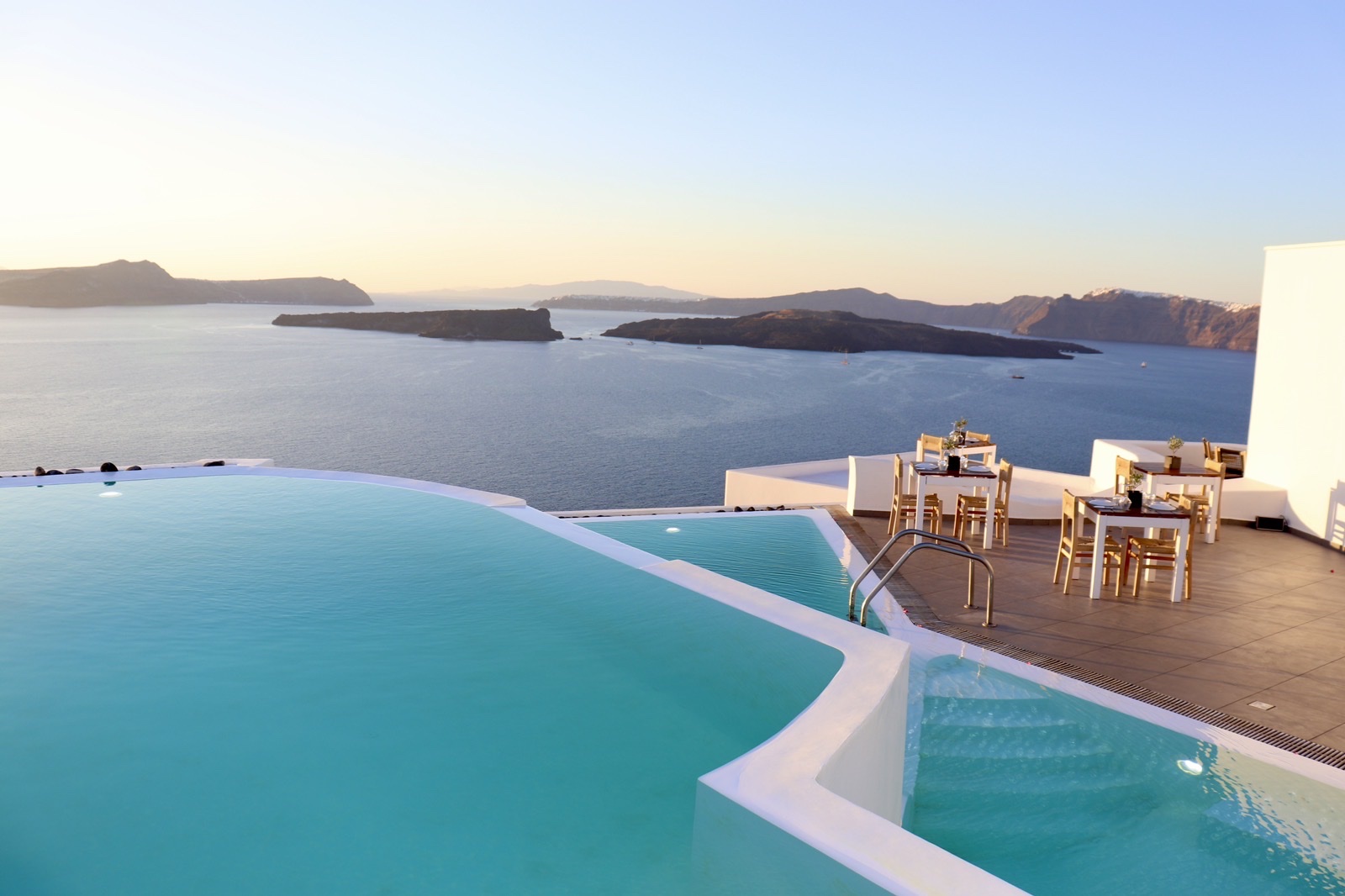 Trafos: beautiful restaurant terrace with view