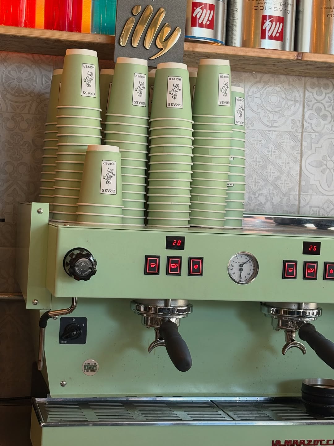 Grasshopper Toumba: high quality coffee machine shot