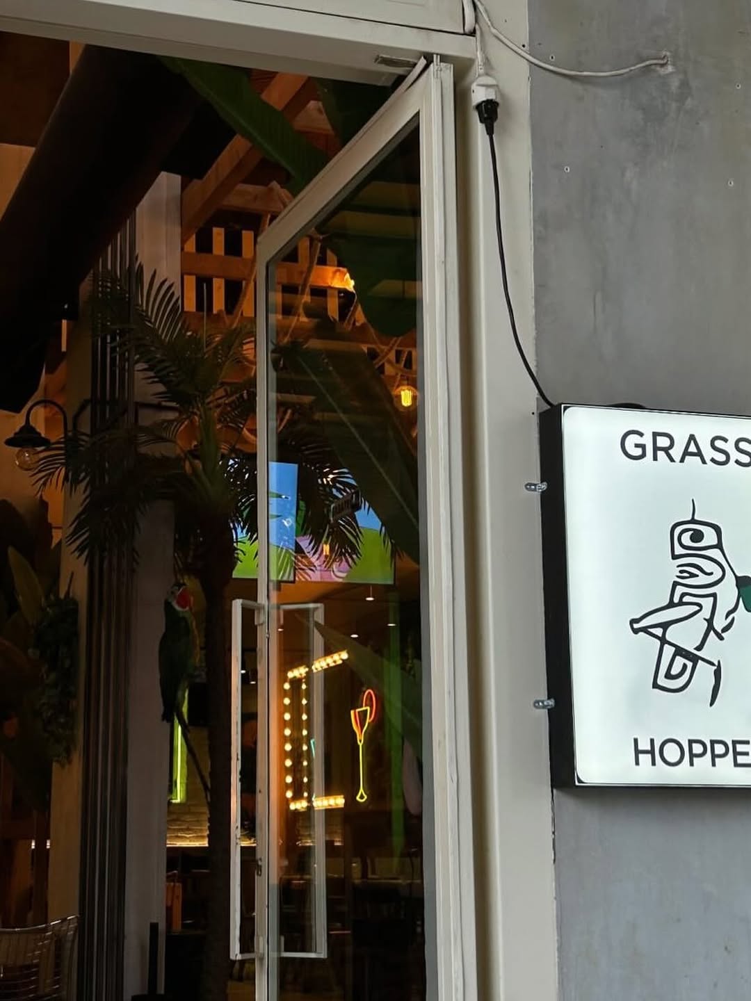 Grasshopper Toumba: clear shot of venue entrance