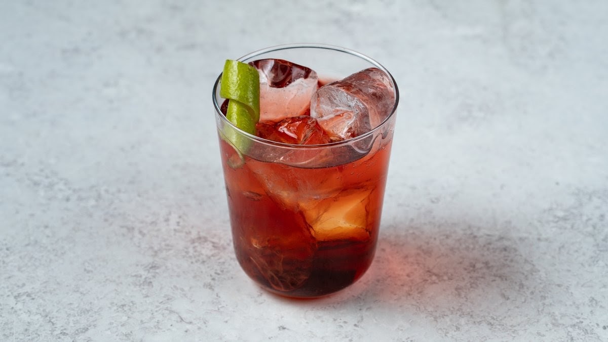 Harry's: professional quality cocktail photo