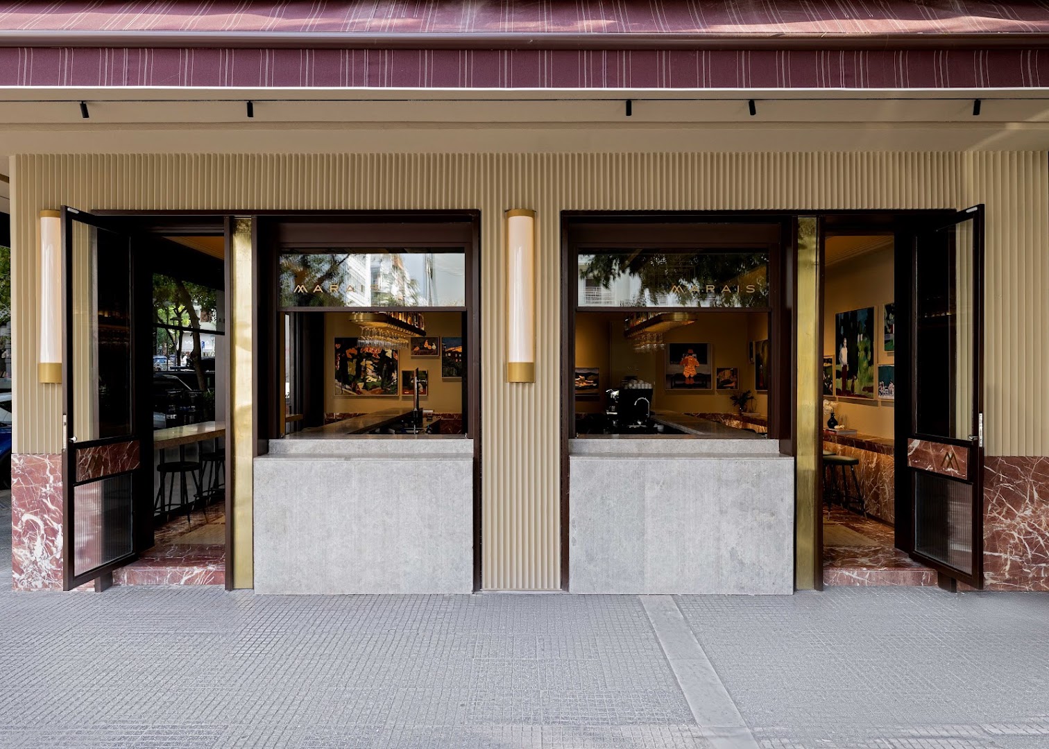 Marais: professional, high-quality exterior shot