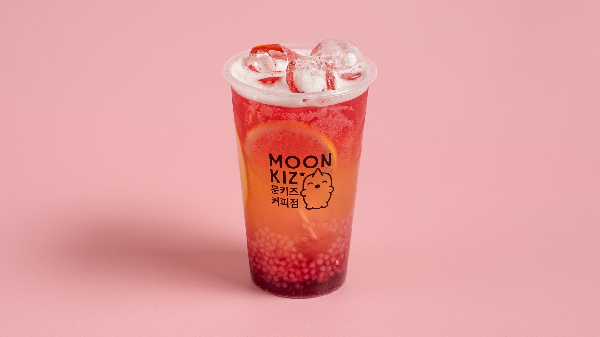 Moonkiz: professional product shot of drink