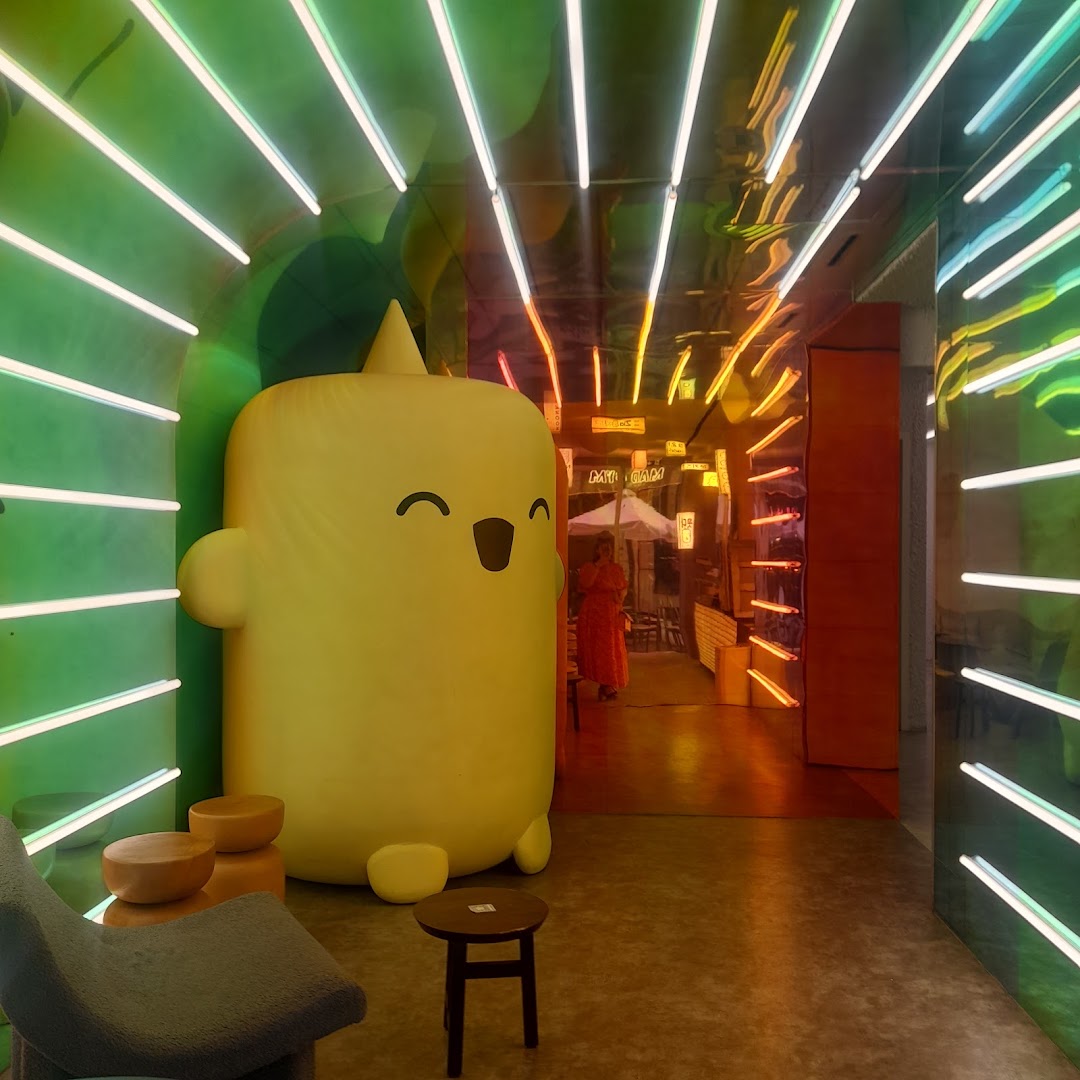 Moonkiz: vibrant and unique interior atmosphere