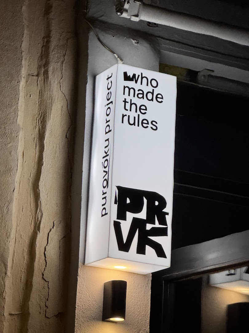 Purovoku Project: clear signage of the venue