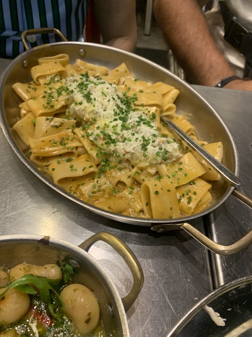 Xaroumenes Sardeles: appetizing, high-quality food photography