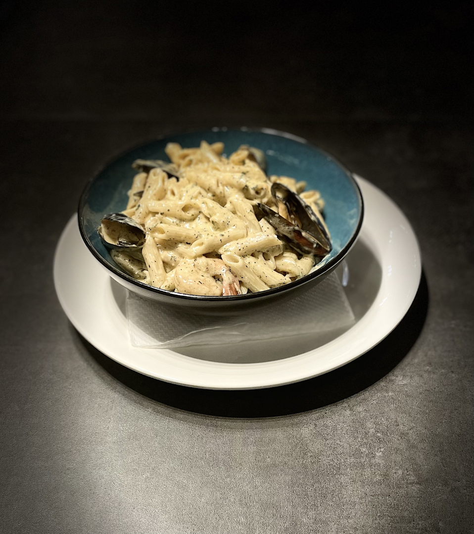 Knife & Fork: appetizing, professional food photography