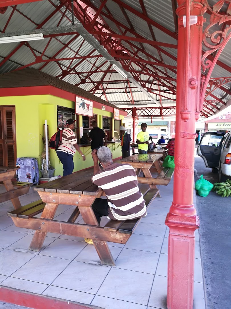 Market Square: venue atmosphere and customers
