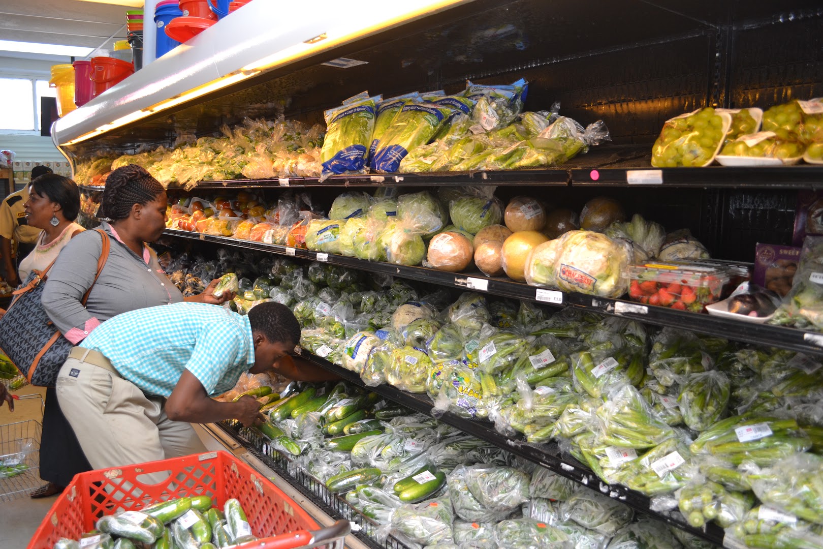 Market Square: customers shopping for produce