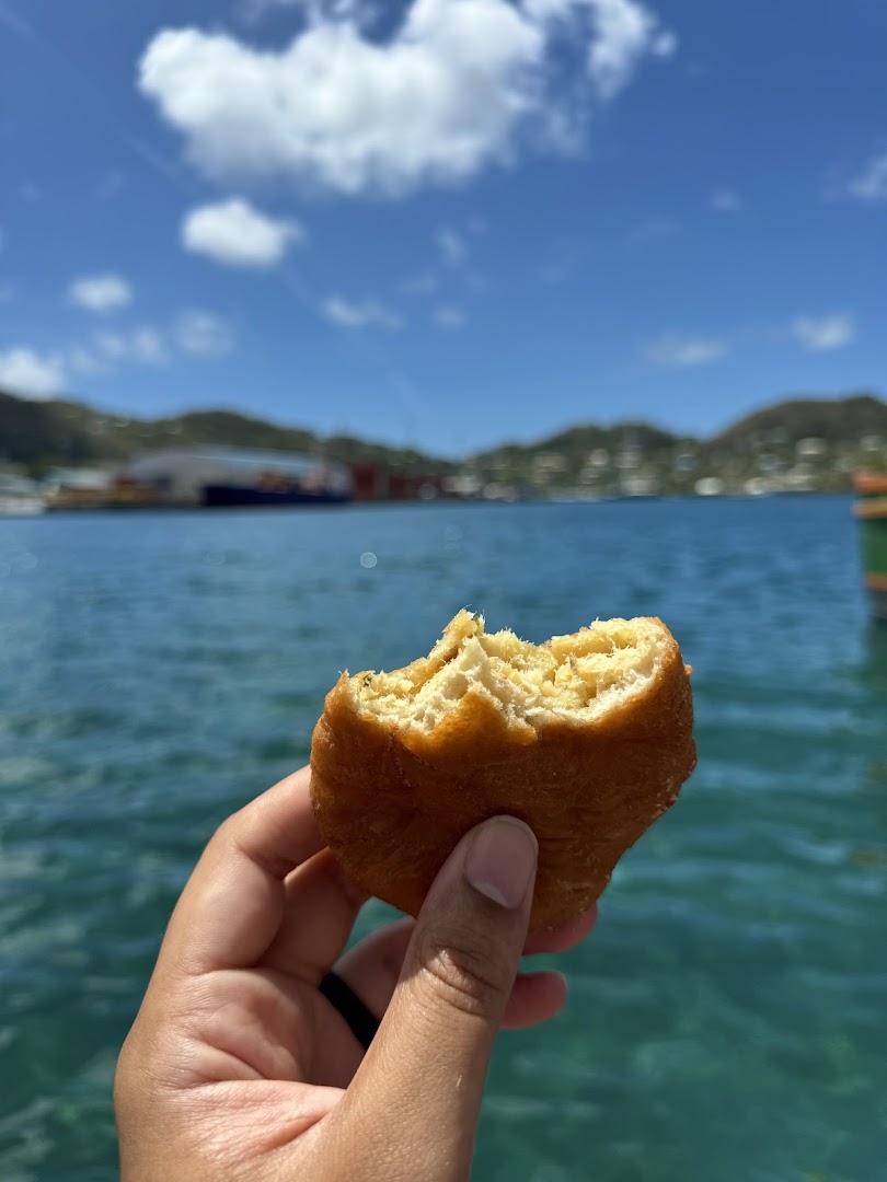 Sweet Traditions Bakery Cafe: appetizing food photo with scenery