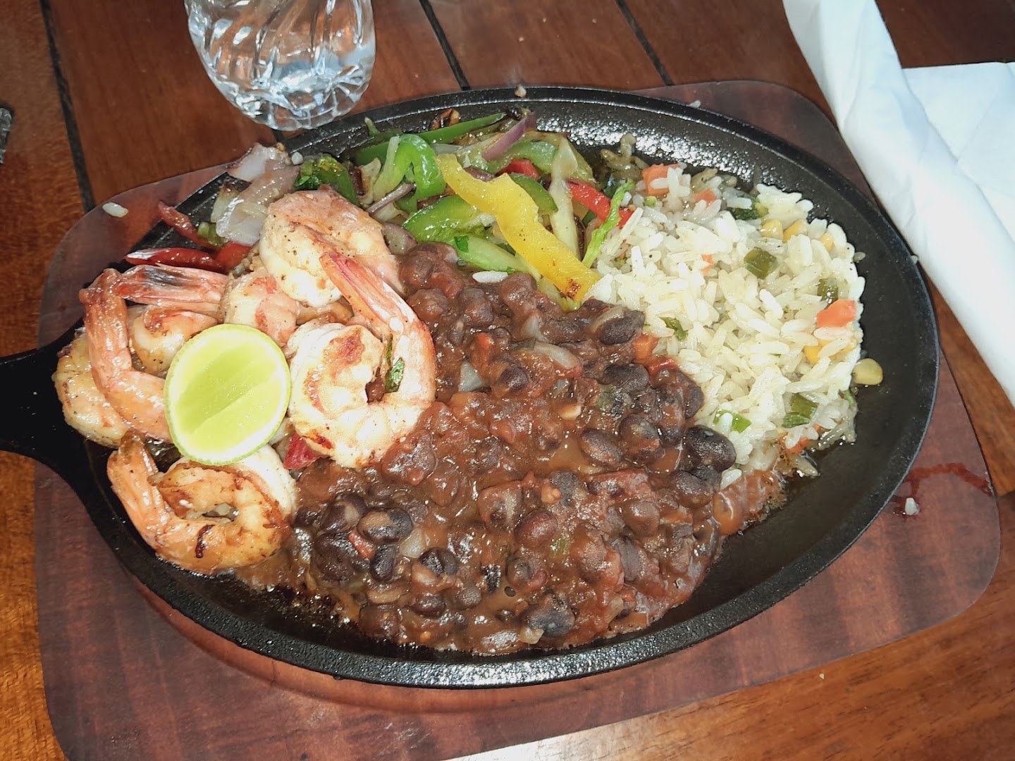 Victory Bar & Restaurant: appetizing, high-quality food photography