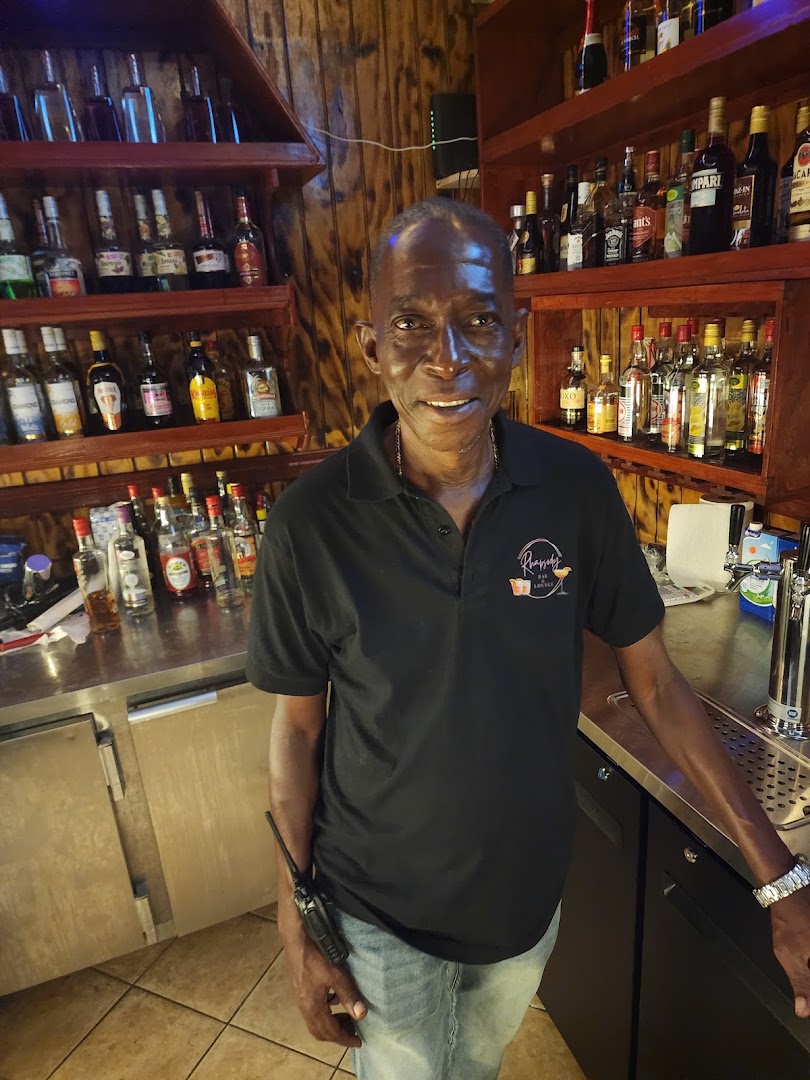 Rhapsody Bar and Lounge: professional staff photo at bar