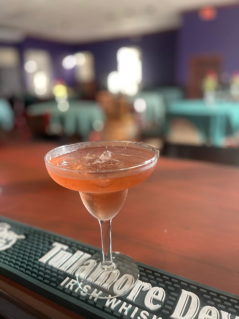 Rhapsody Bar and Lounge: appealing drink photo at bar