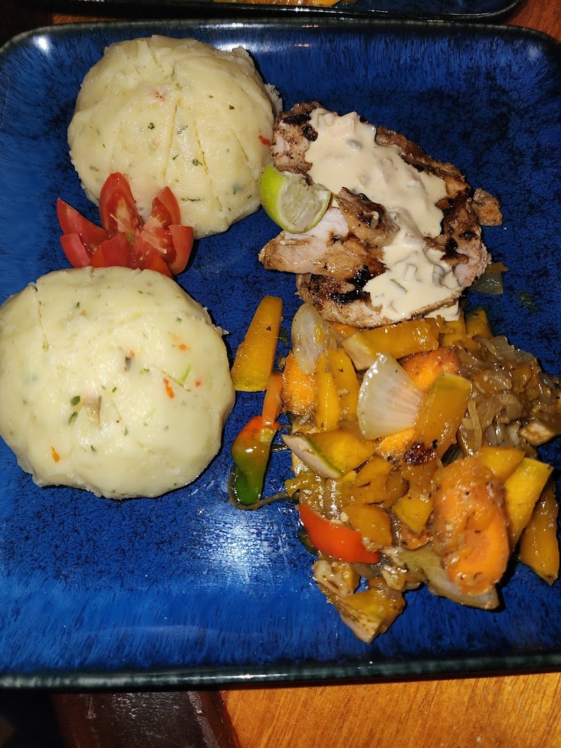 Rhapsody Bar and Lounge: appetizing photo of served food