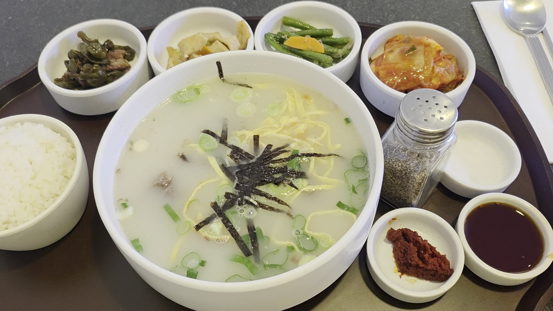 Masil: appetizing, clear photo of meal